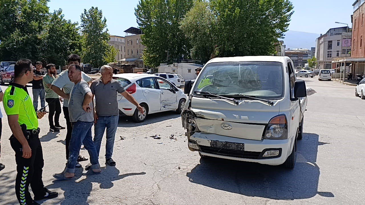 Bursa’daki kazada çocuklar ölümden döndü 