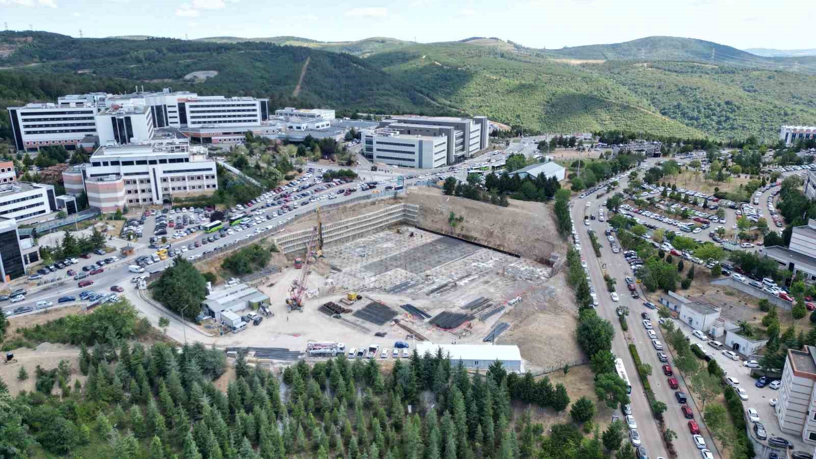 Umuttepe trafiğine nefes aldıracak proje devam ediyor 