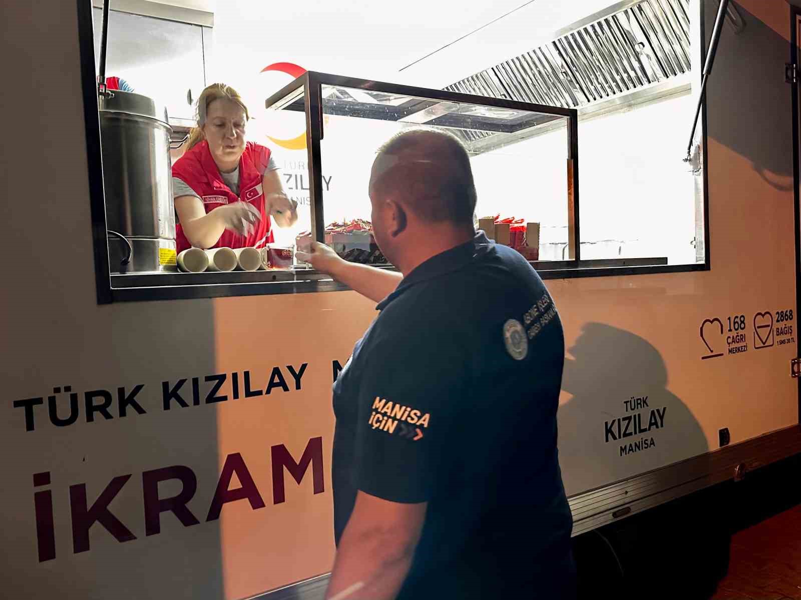 Manisa Türk Kızılay’dan orman ekiplerine destek 