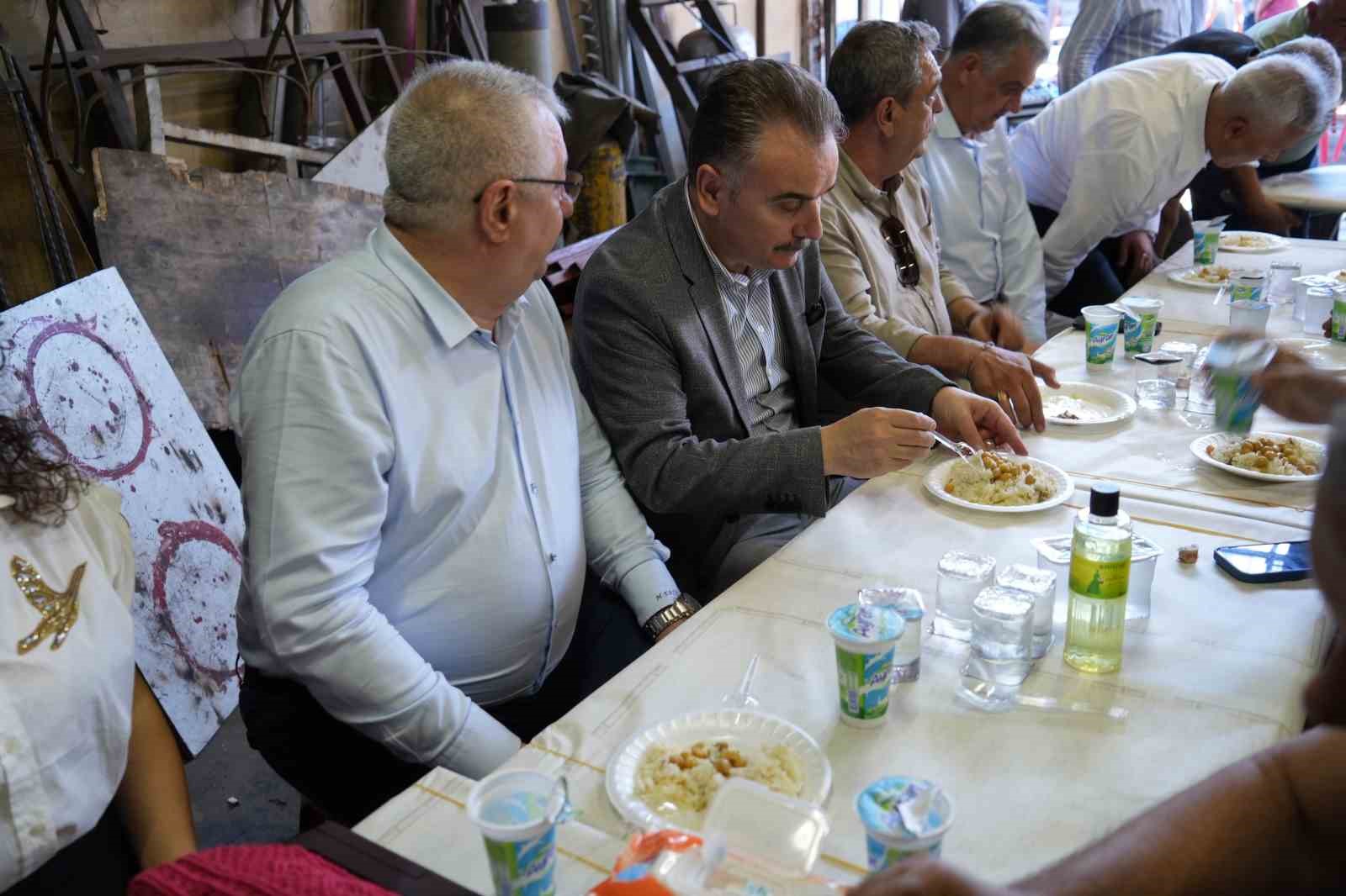 Sanayi esnaflarından 16. geleneksel hayır yemeği 