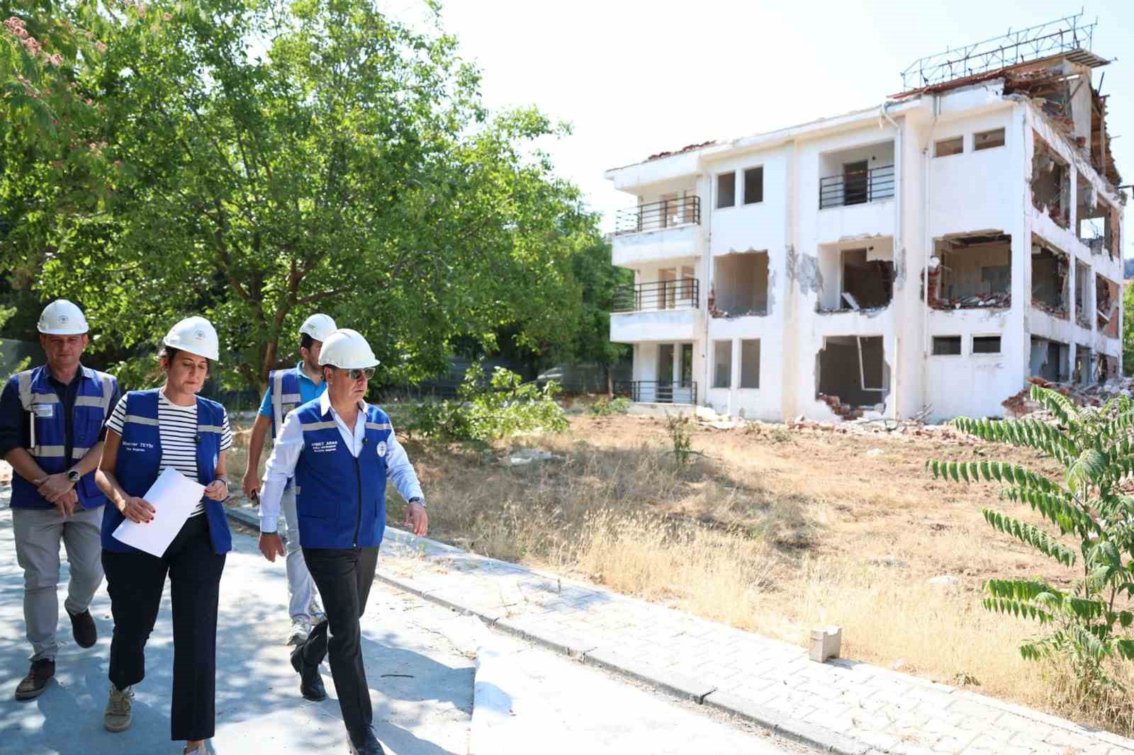 Başkan Aras, Huzurevi yenileme çalışmalarını inceledi 