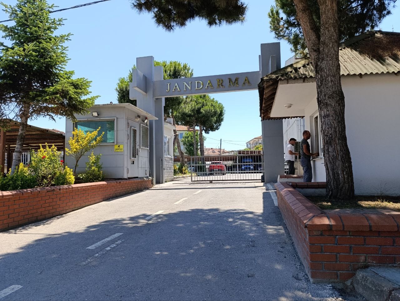 Satın aldıkları araçları teslim alamayan mağdurlar konuştu 