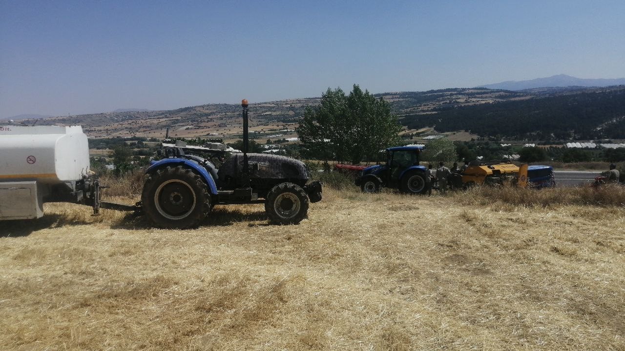 Isparta’da 30 dönümlük tarla yanarak kül oldu 