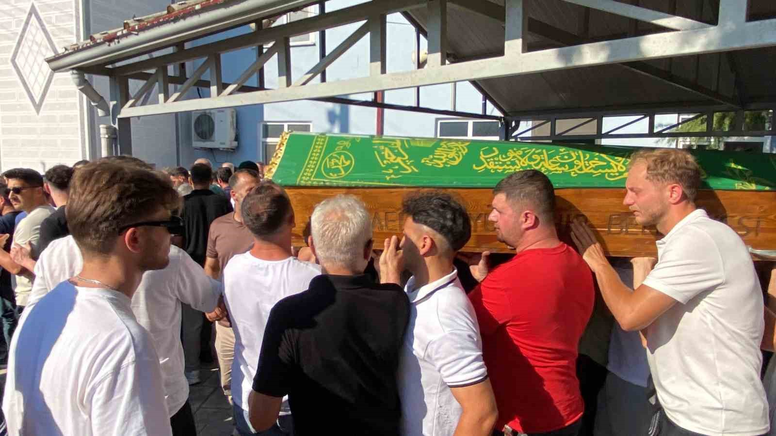 Tüfekle vurulmuştu, 4 günlük yaşam mücadelesini kaybetti: Son yolculuğuna uğurlandı 
