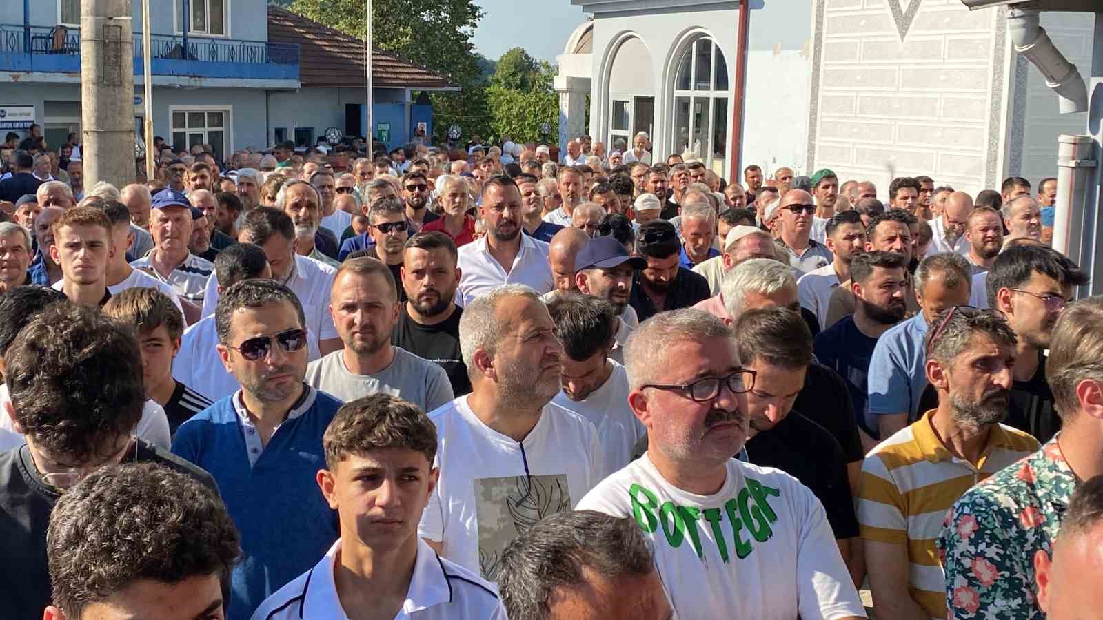 Tüfekle vurulmuştu, 4 günlük yaşam mücadelesini kaybetti: Son yolculuğuna uğurlandı 