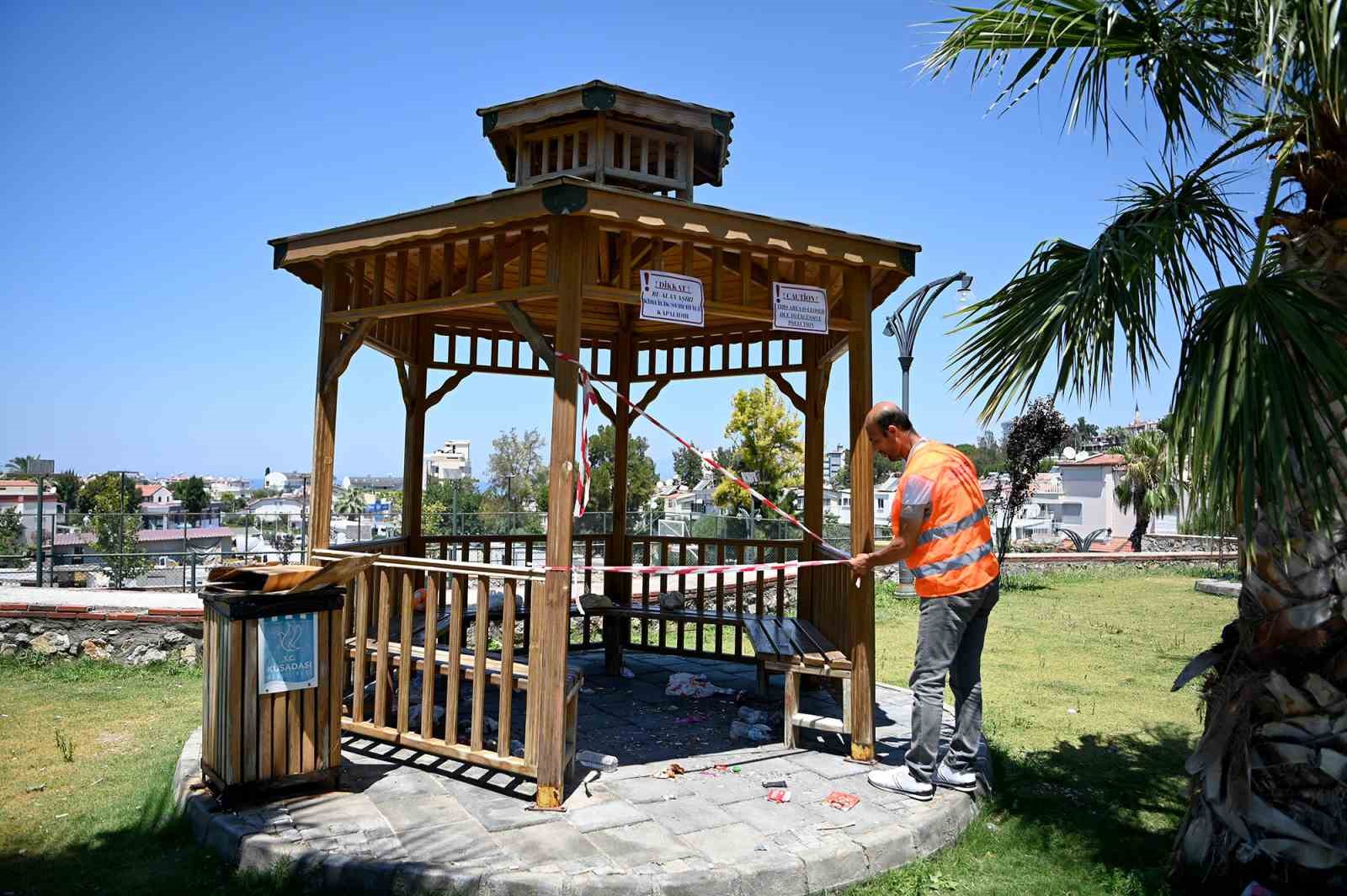Kuşadası Belediyesi’nin temizlik çalışanlarından çevreye duyarlılık çağrısı 