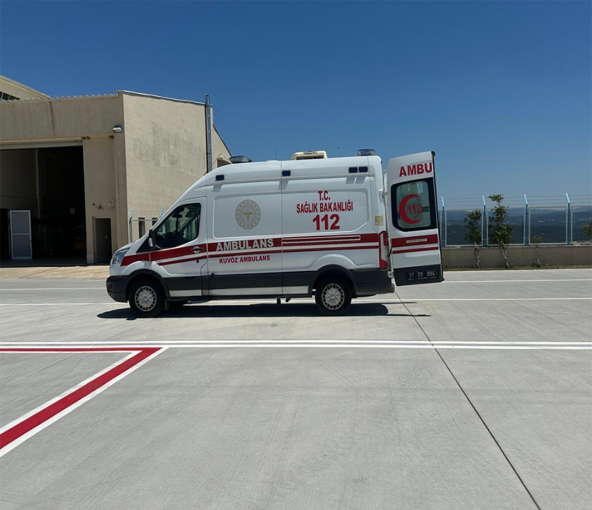 Kazada yaralanan vatandaş, ambulans helikopterle Ankara’ya nakledildi 