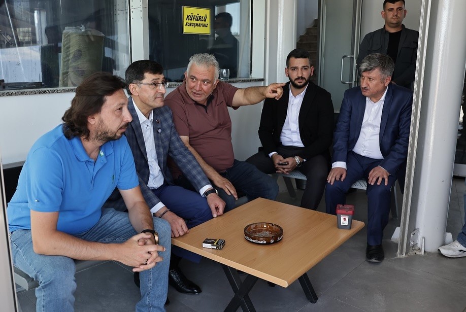 Kütahya Belediye Başkanı Eyüp Kahveci, otobüs terminalinde incelemelerde bulundu 