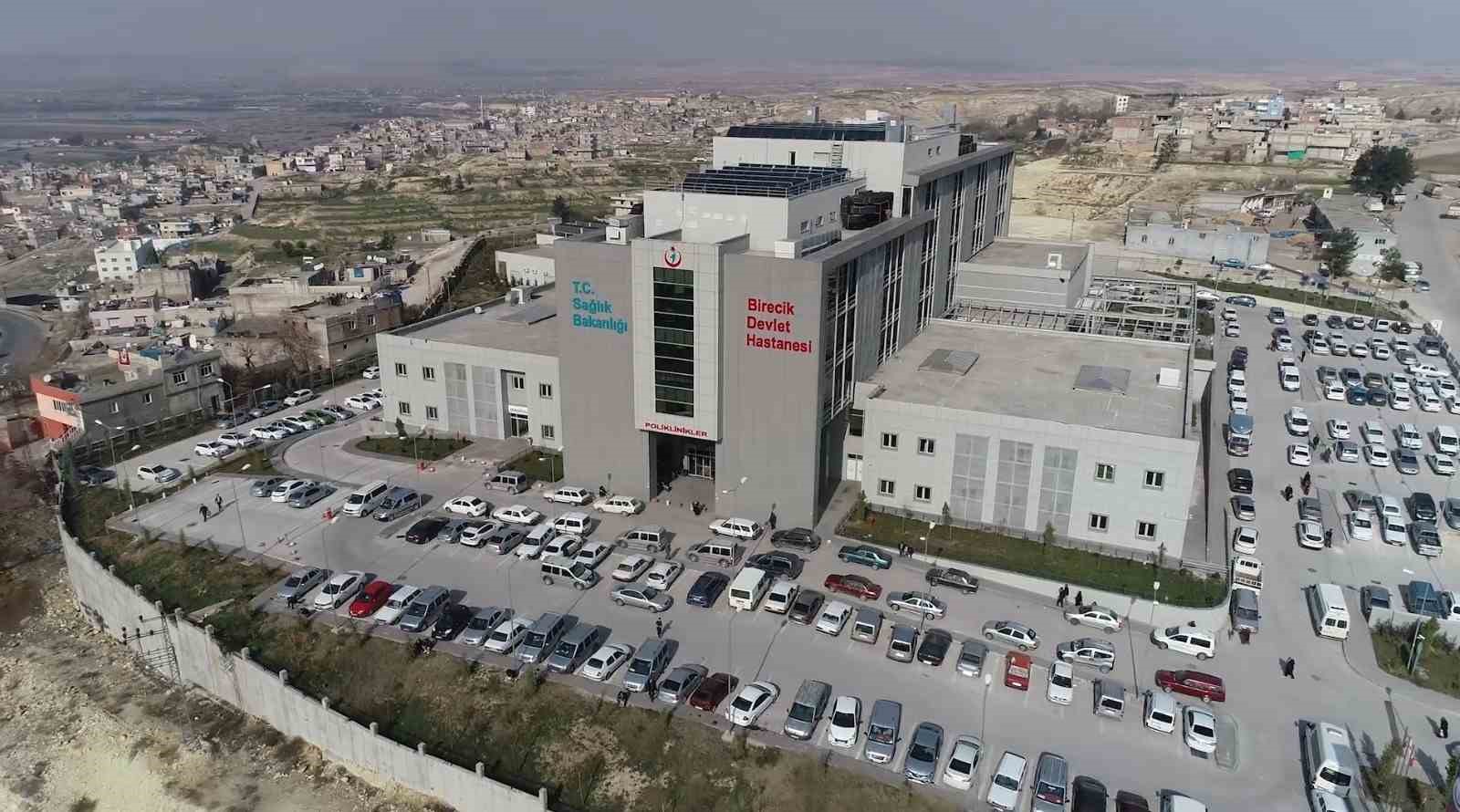 Şanlıurfa’da 53 yaşındaki kadın ikiz bebek dünyaya getirdi 