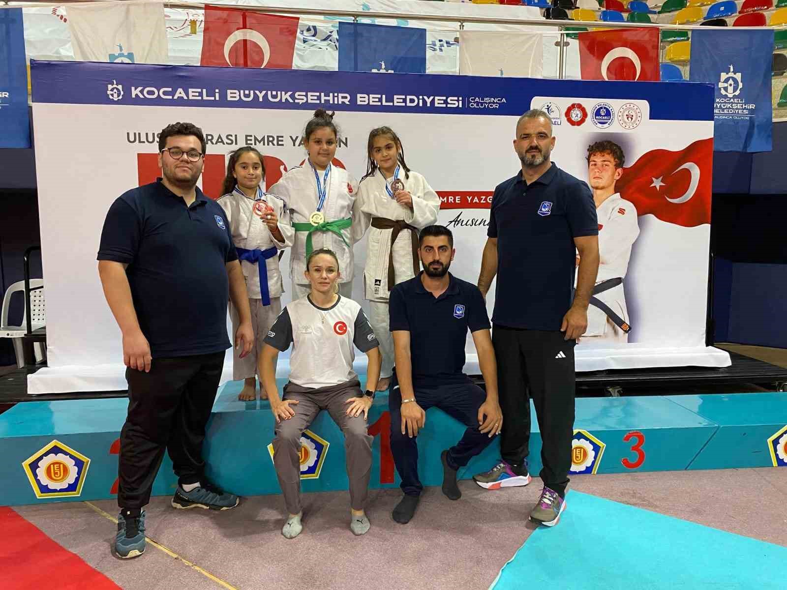 Yunusemre’nin süper minikleri Manisa’yı gururlandırdı 