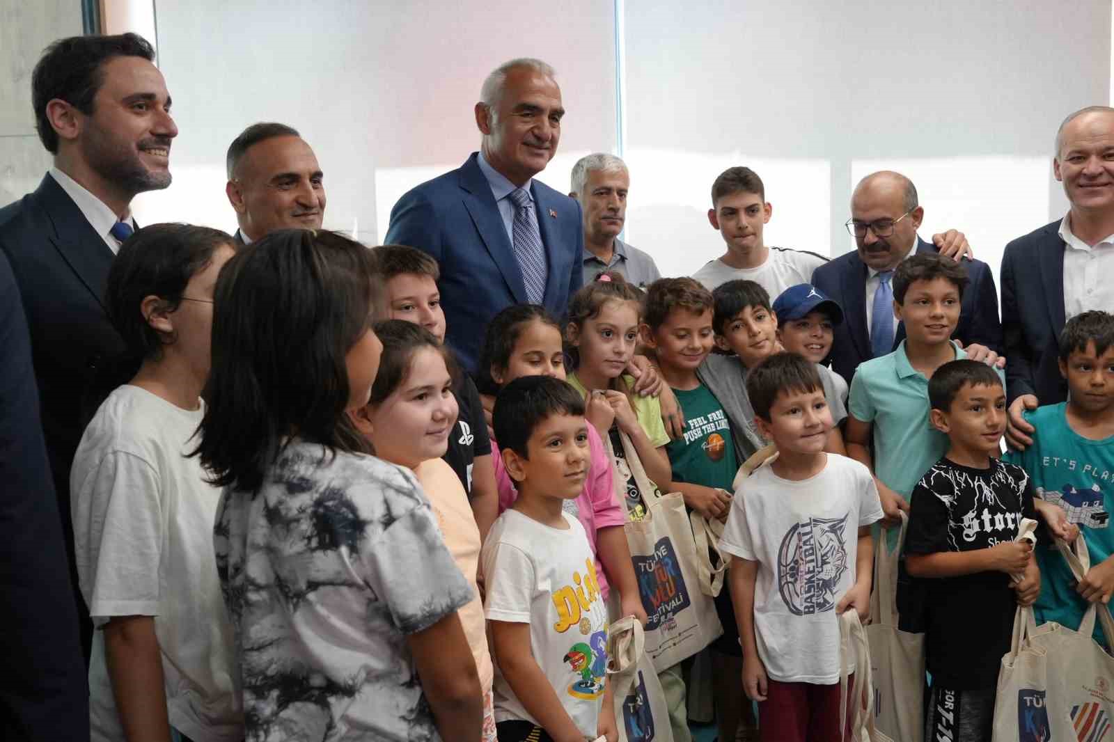Bakan Ersoy: 