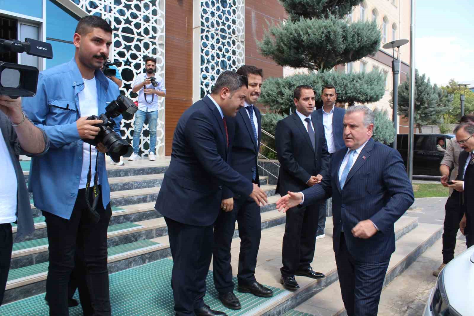 Bakan Bak ve Kacır Siirt’te 