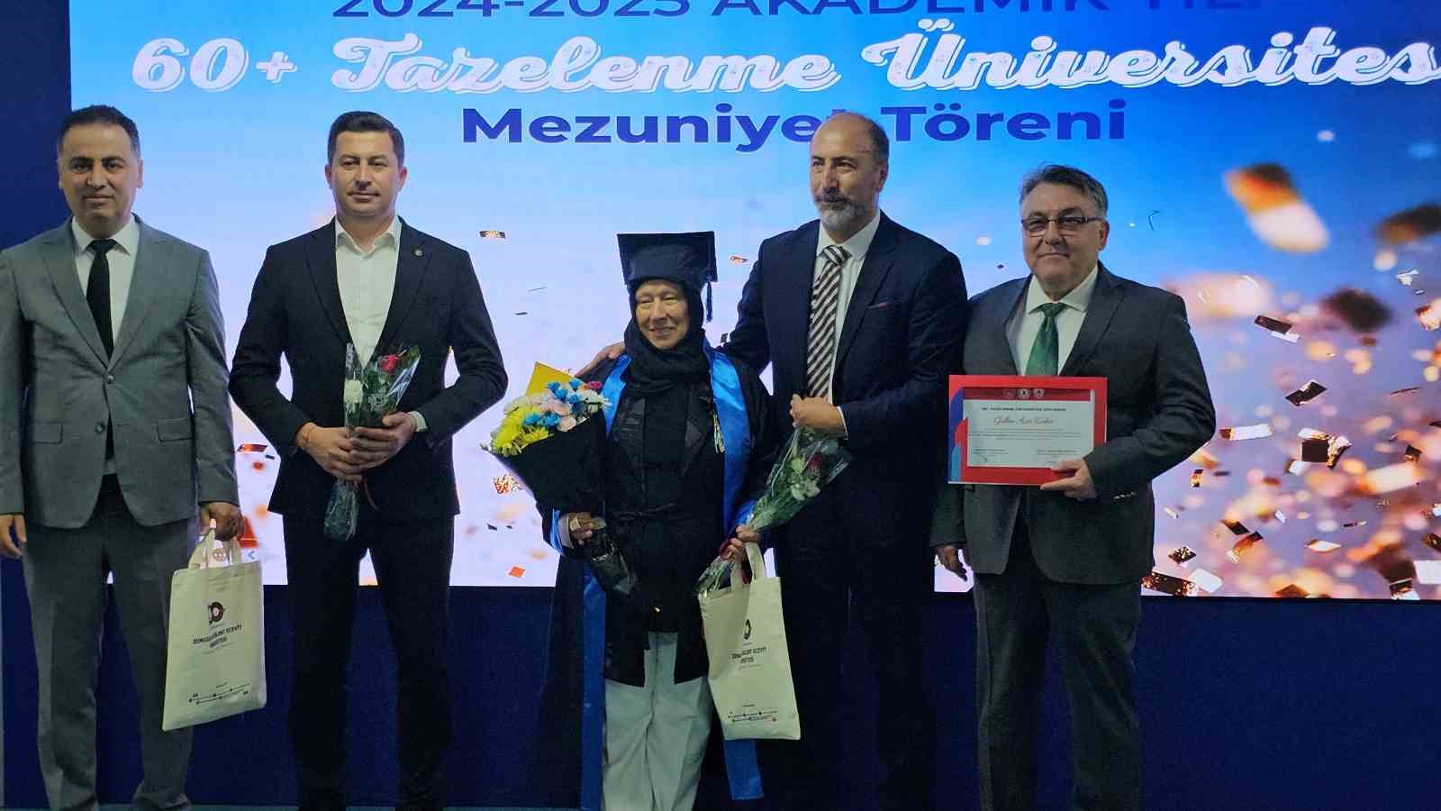 BEUN Tazelenme Üniversitesi’nde mezuniyet sevinci 