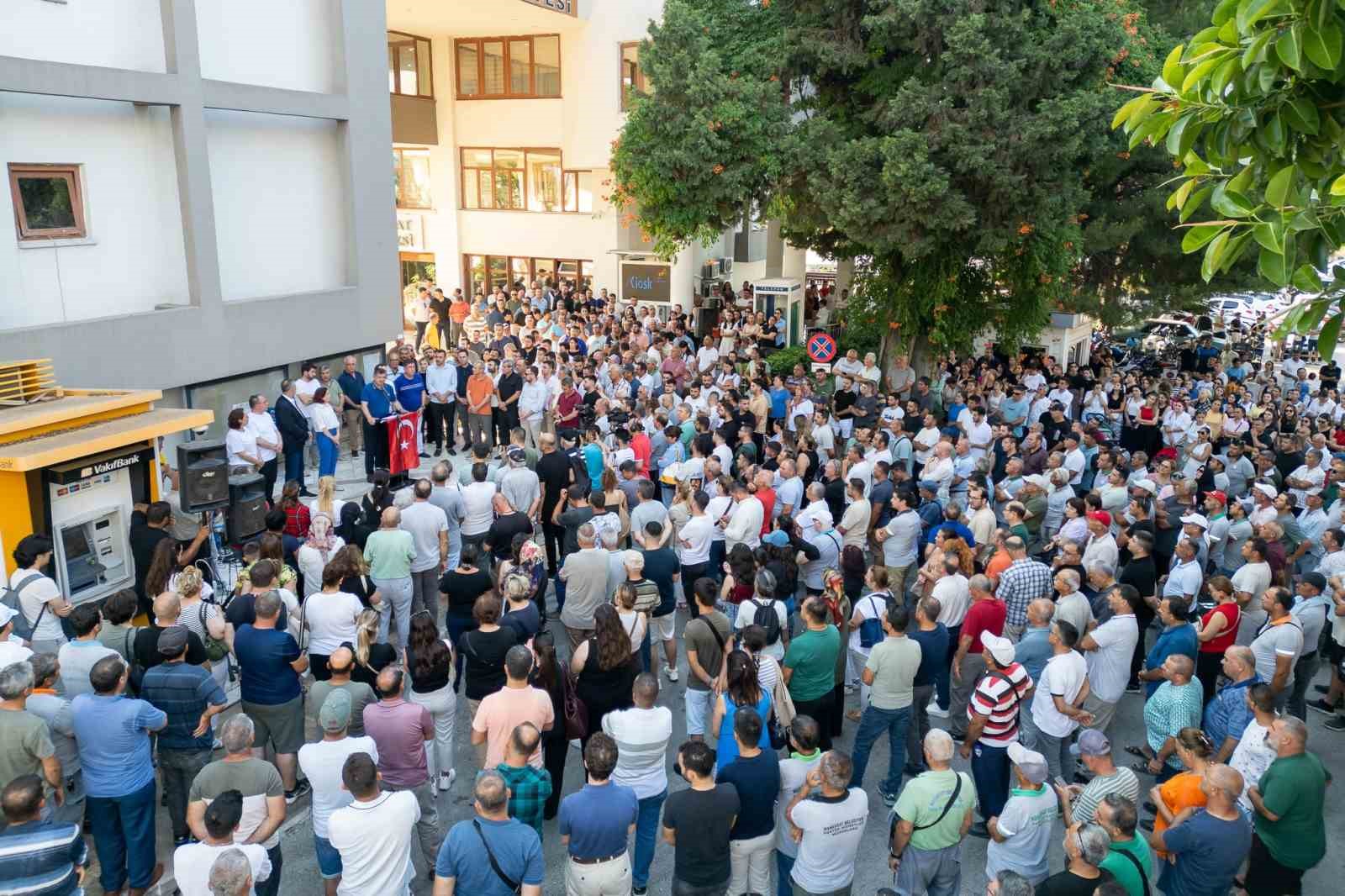 Manavgat’ta tutuklanan belediye başkanı Nefi Kara’ya destek mitingi 