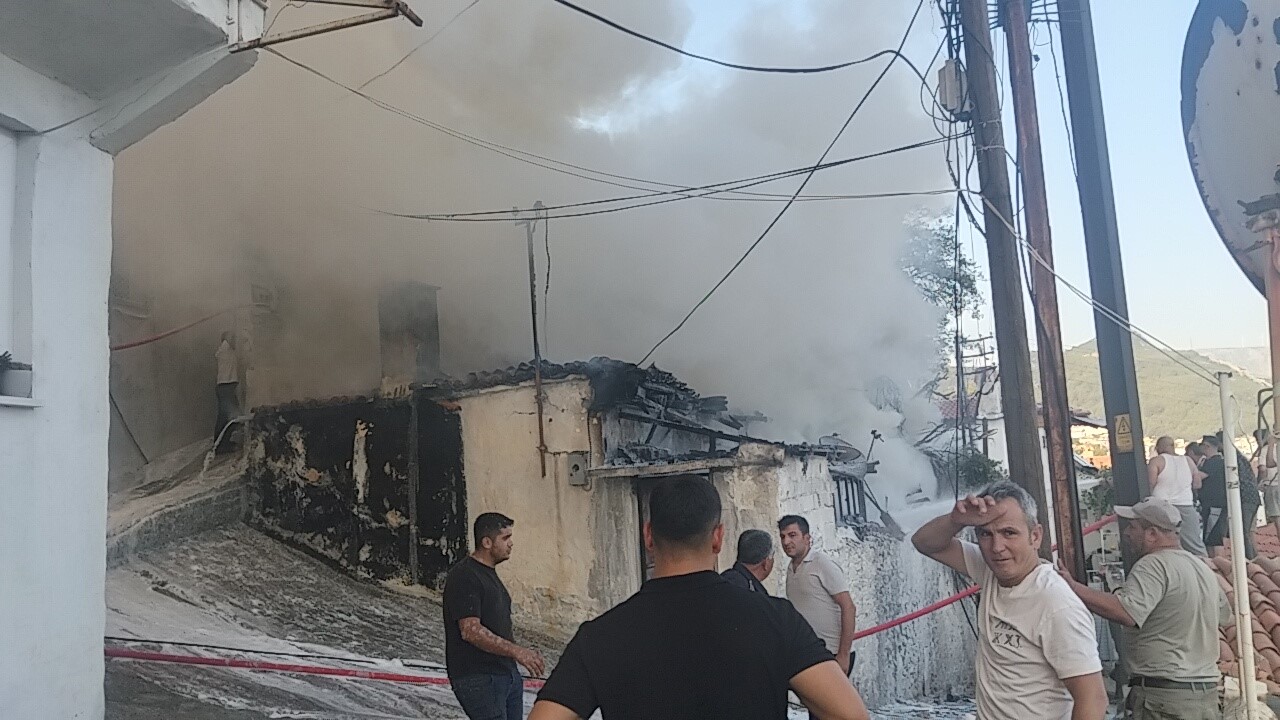 Menteşe’de ev yangını 