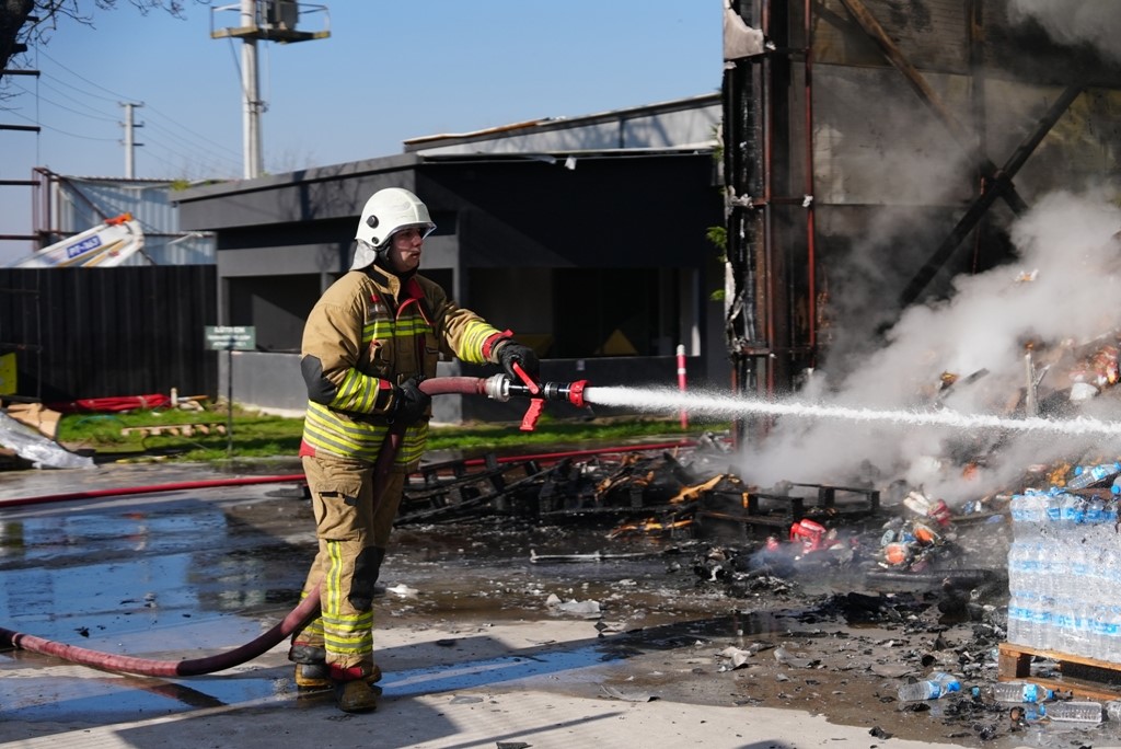 354 Yangına müdahale ettiler 