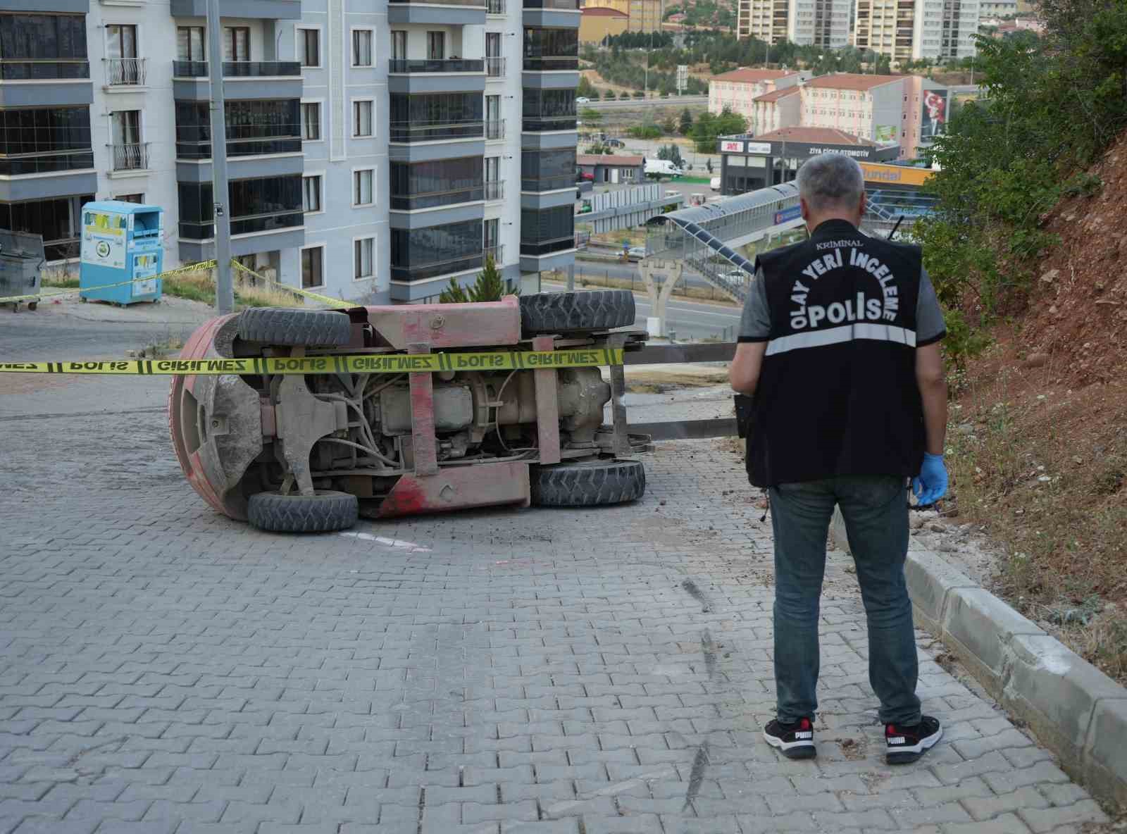Forkliftin altında kalan 16 yaşındaki sürücü hayatını kaybetti 