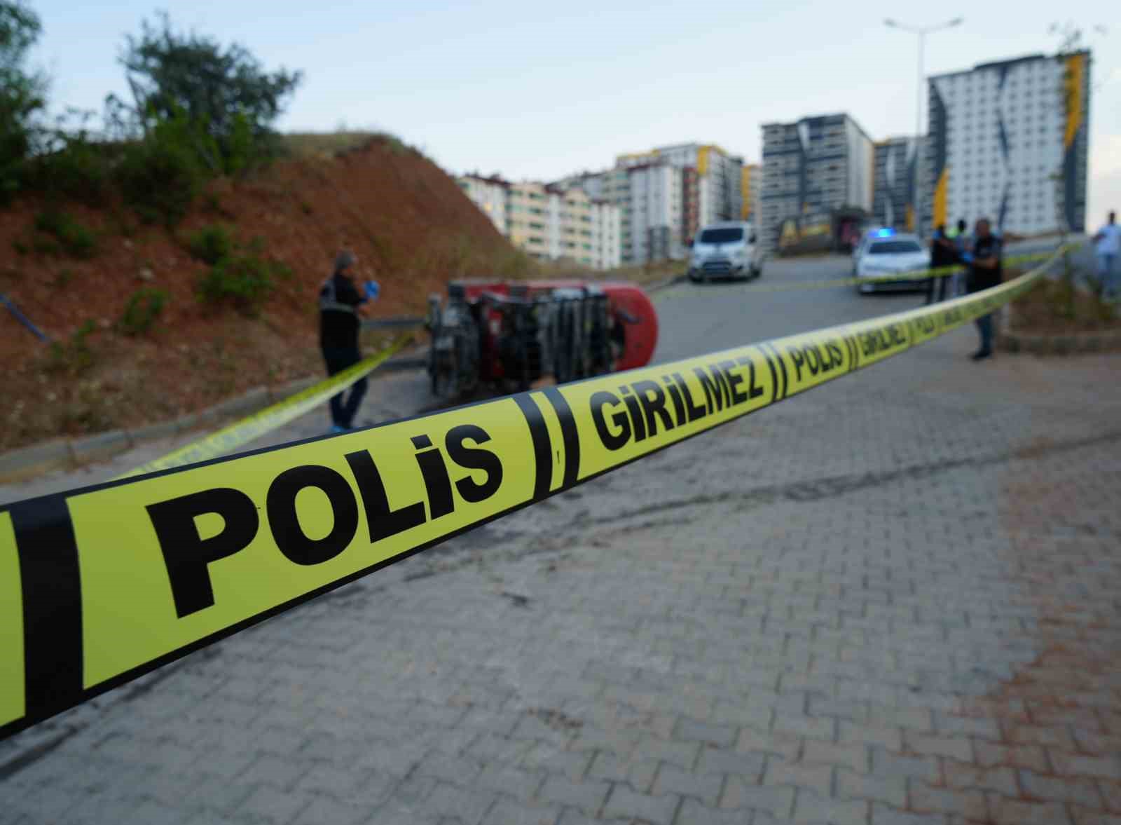 Forkliftin altında kalan 16 yaşındaki sürücü hayatını kaybetti 