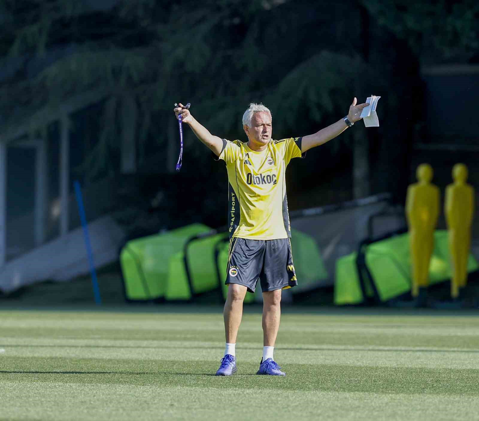 Fenerbahçe, kuvvet ve dayanıklılık idmanı yaptı 