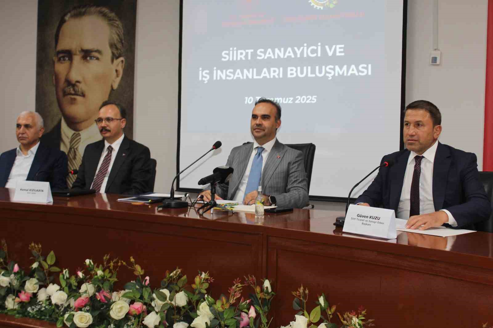 Sanayi ve Teknoloji Bakanı Kacır, Siirt’te iş insanlarıyla bir araya geldi 