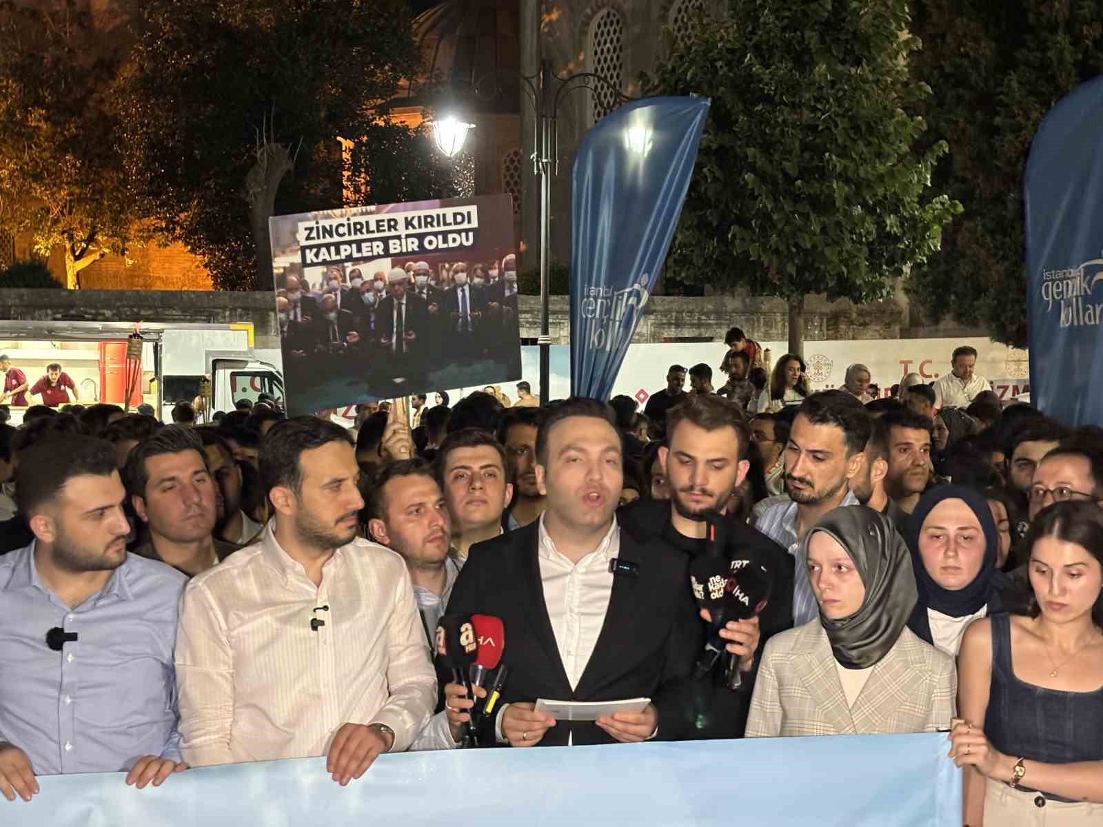 Fatih’te Ayasofya’nın açılış yıldönümü yürüyüşü 