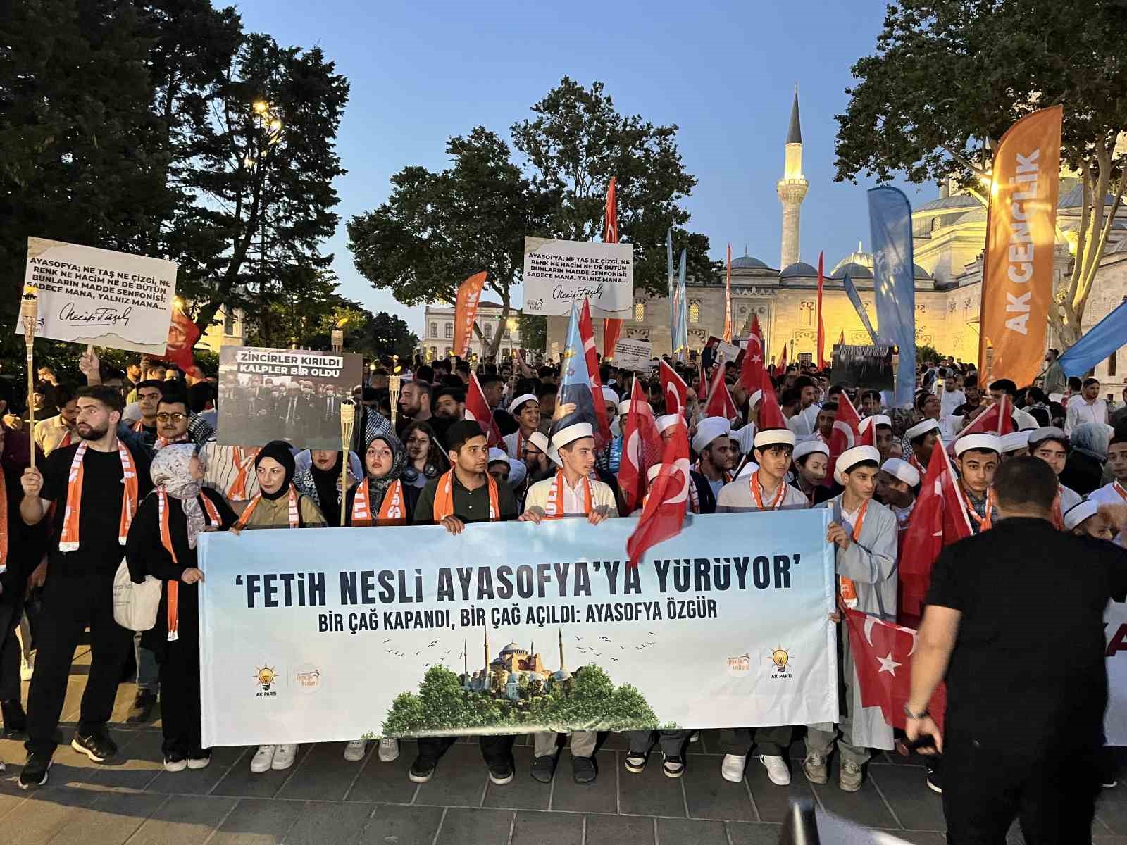 Fatih’te Ayasofya’nın açılış yıldönümü yürüyüşü 