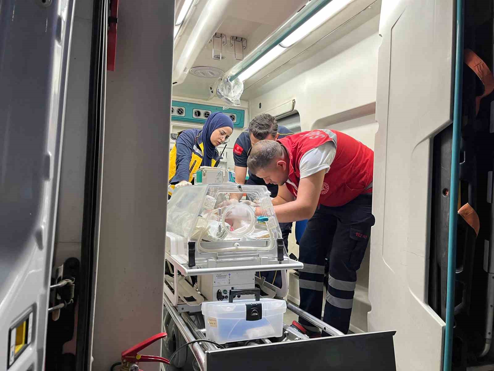 Ambulans uçak Selin bebek için havalandı 