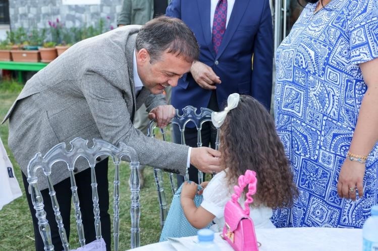Vali Sözer’den koruyucu ailelerle bir araya geldi 