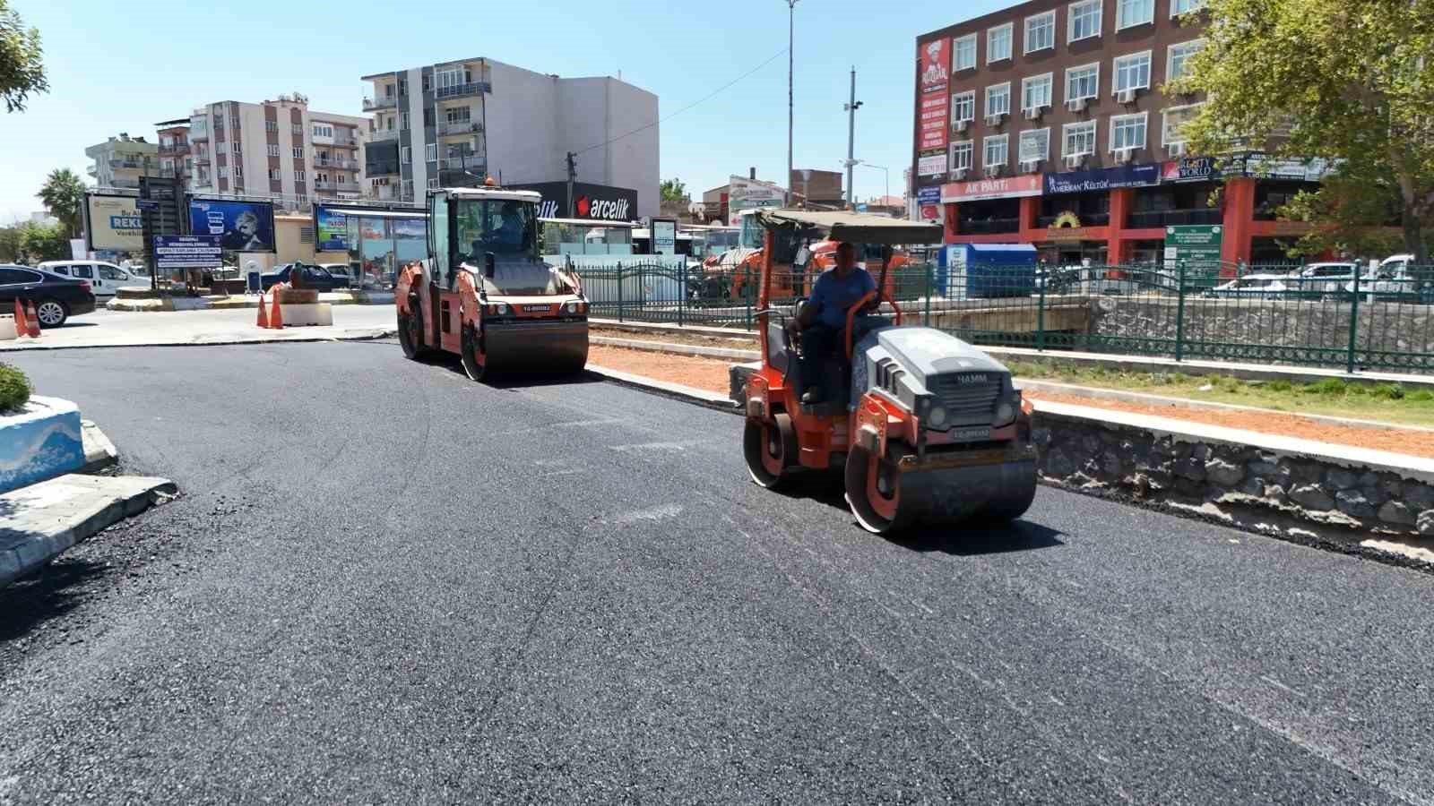 Büyükşehir’in Söke’de yol çalışmaları sürüyor 