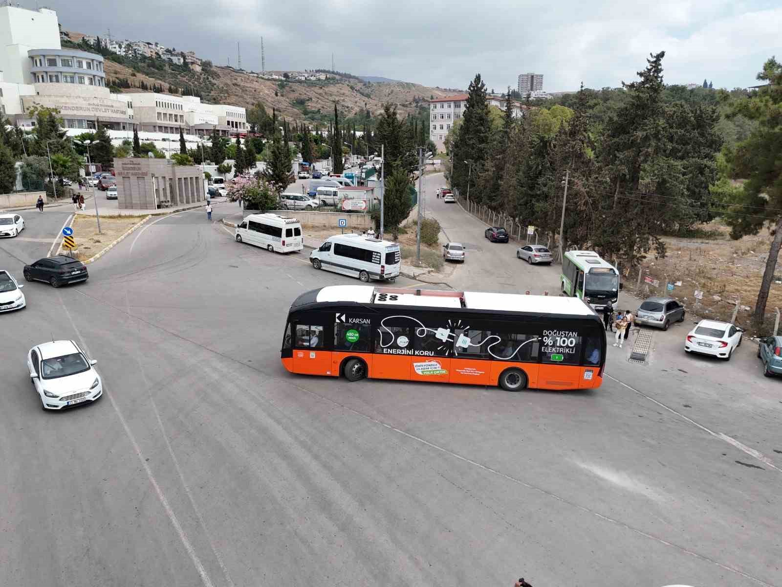 Hatay Büyükşehir Belediyesi, 12 metre uzunluğundaki elektrikli otobüsleri test etti 