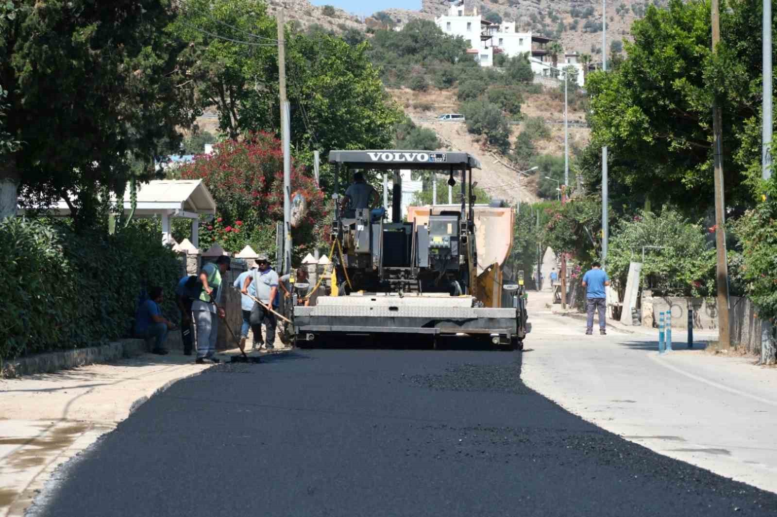 Bodrum Belediyesi asfalt çalışmalarına devam ediyor 