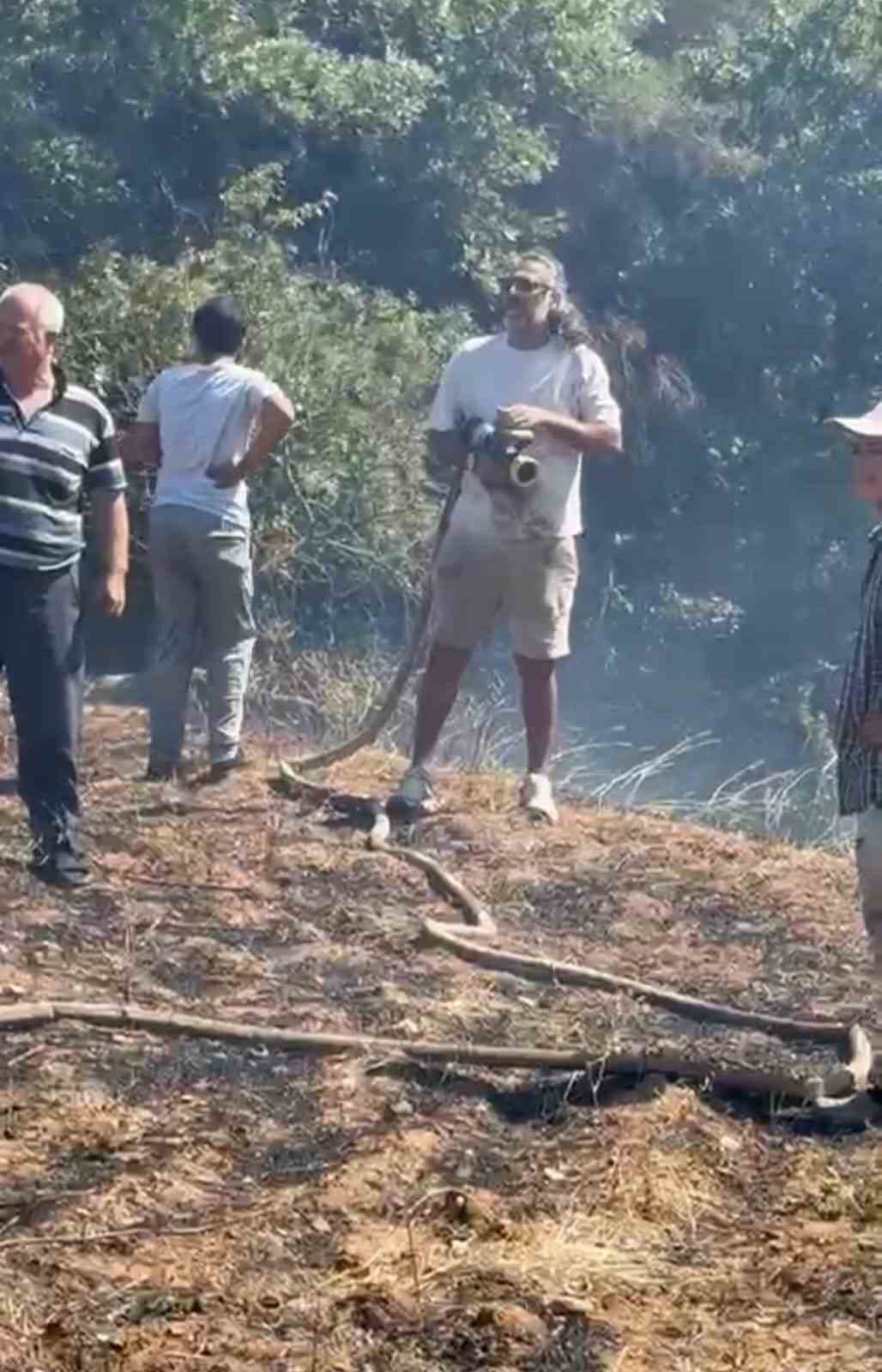 Çanakkale’de yangın söndürme çalışmalarına ünlü oyuncudan destek 