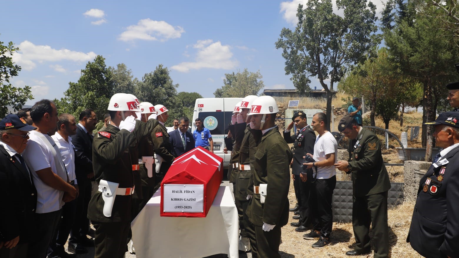 Kıbrıs gazisi Manisa’da törenle toprağa verildi 