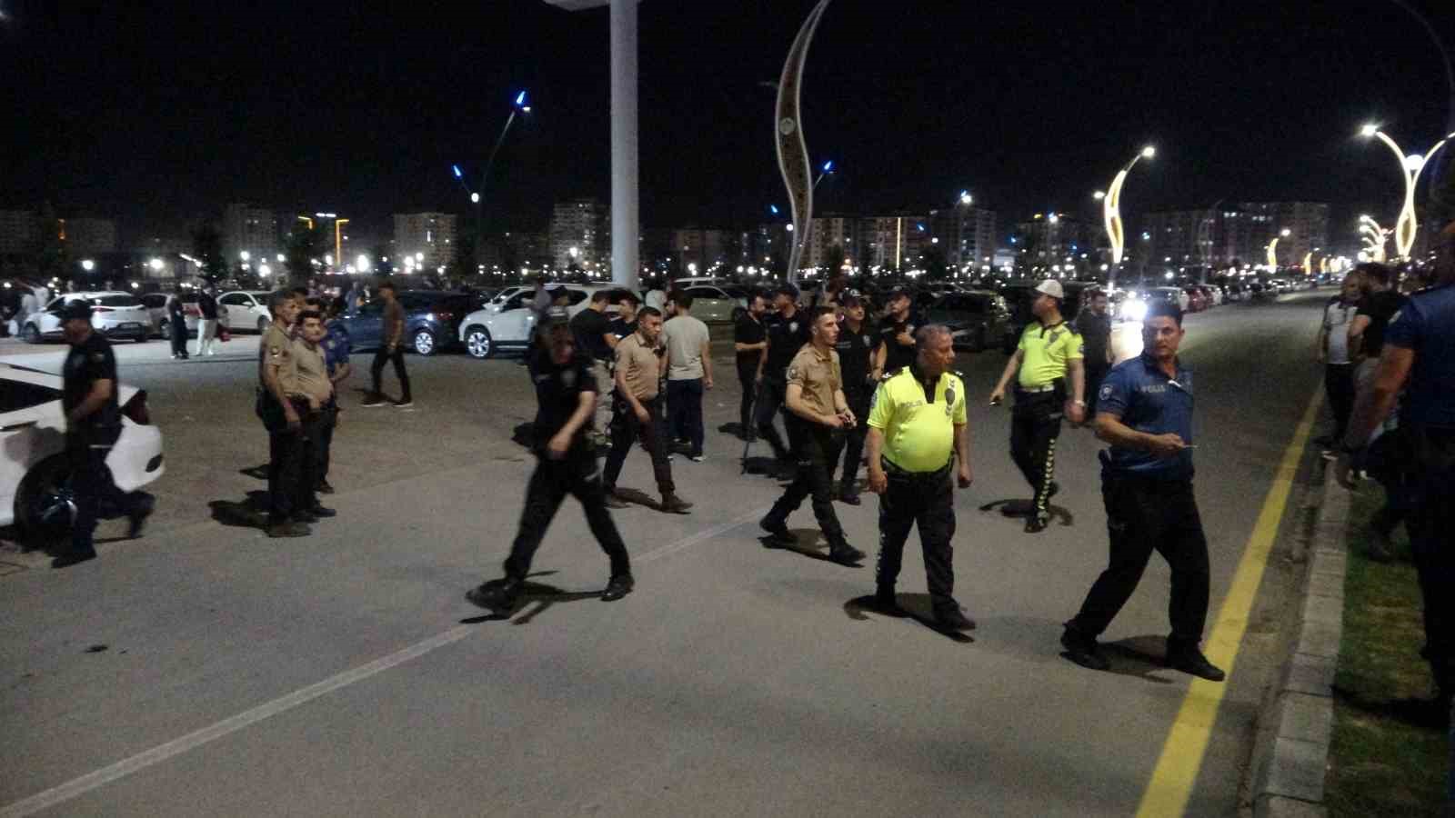 Malatya’da asker konvoyu ortalığı karıştırdı