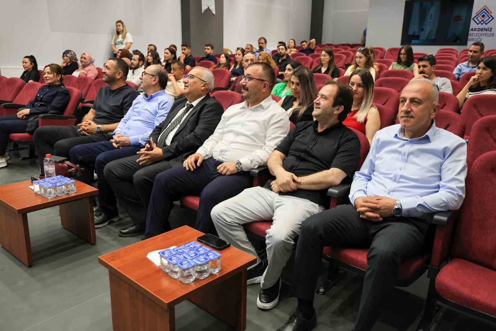 Çameli ‘Şehir Planlaması ve Kentsel Dönüşüm’ eğitimine ev sahipliği yaptı 