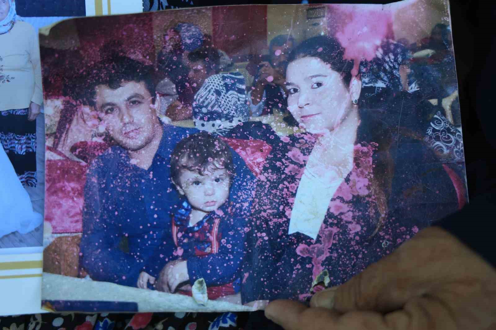 Depremde oğlunu, gelini ve torunlarını kaybeden acılı anne, 12 gündür zihinsel engelli kızından gelecek umutlu haberi bekliyor 