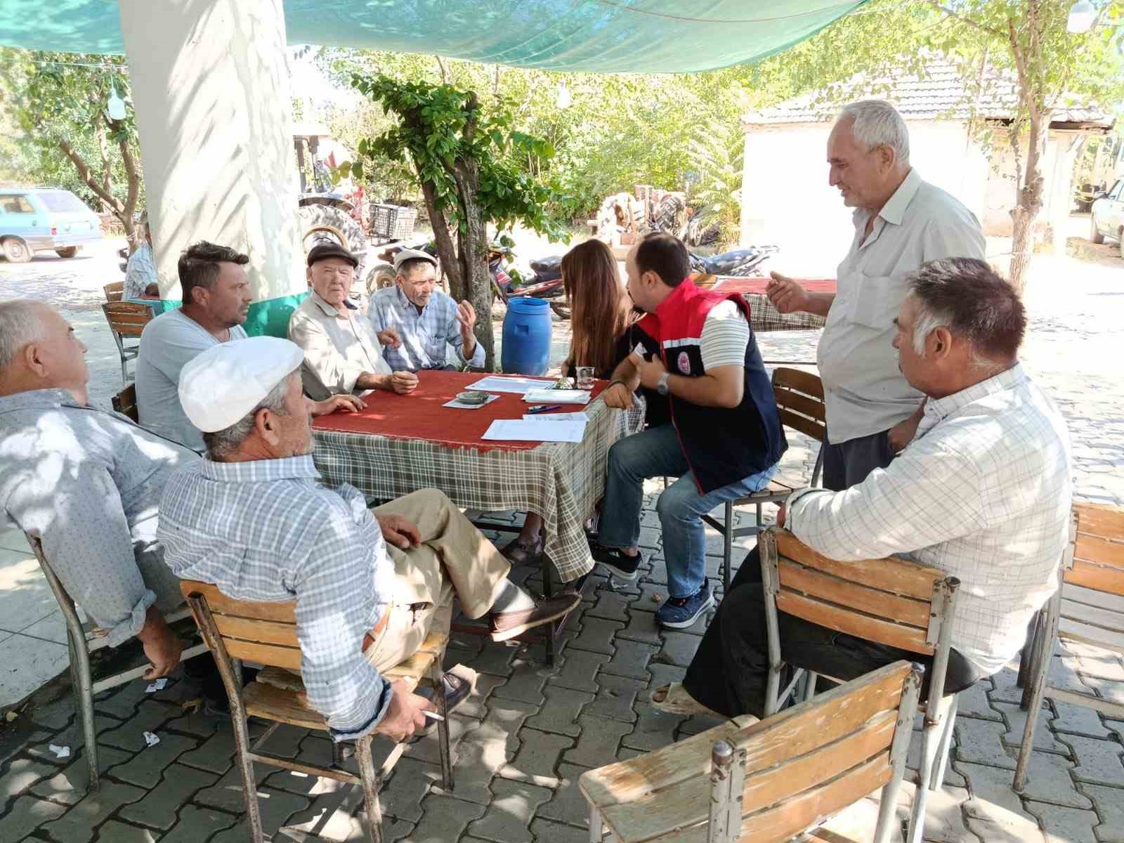Nazilli’de çiftçilere hayvan hastalıkları ve süt hijyeni eğitimi 