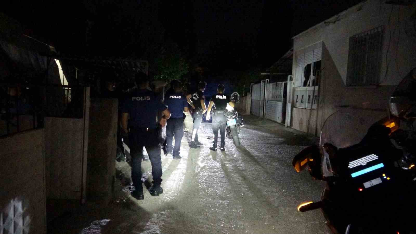 Çıkan tartışmada kendi silahından çıkan kurşunla yaralandı 