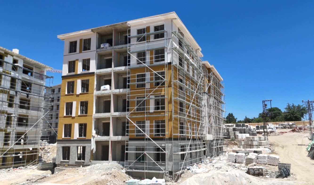 Kiltepe Mahallesi’nde 770 deprem konutunun kaba inşaatı tamamlanmak üzere 