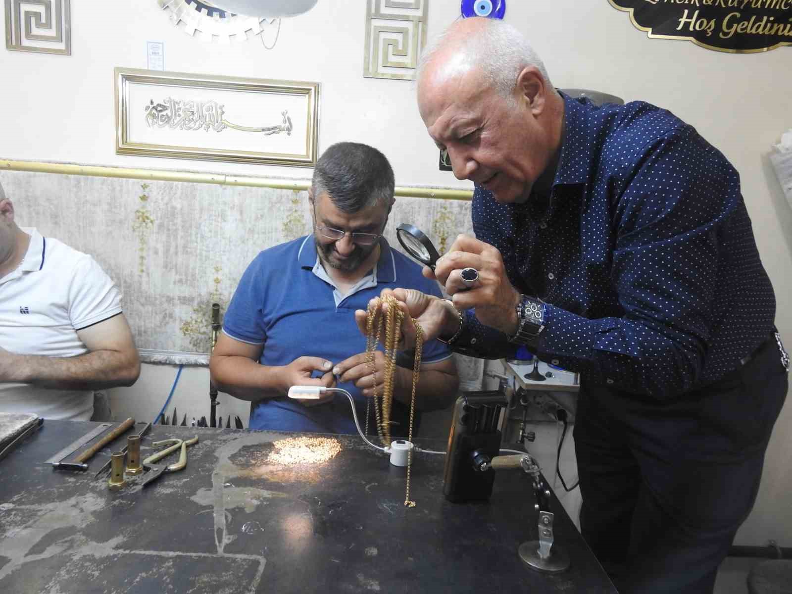 En pahalı zanaatın ustalığını öğreniyorlar 