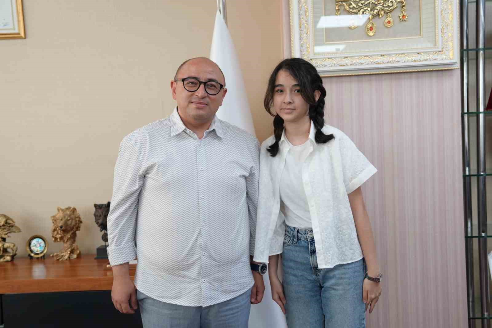 Erdemli Belediyesi Kurs Merkezi LGS’de iki Türkiye birincisi çıkardı 