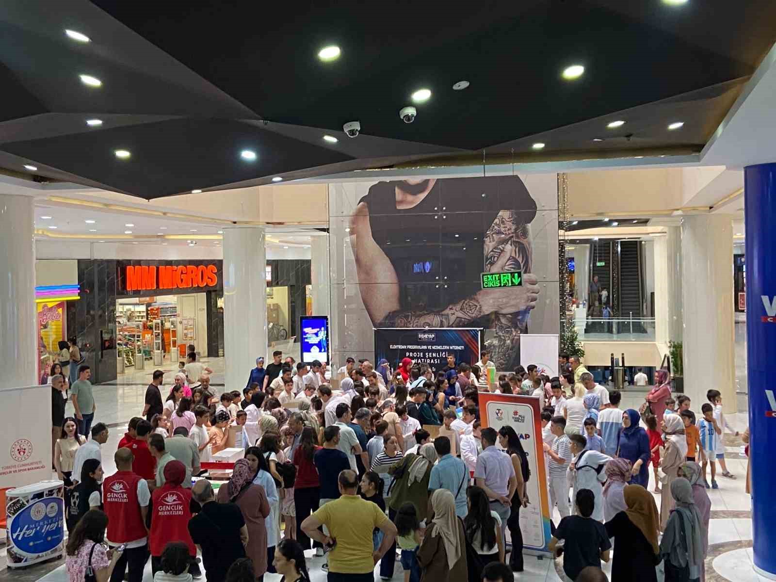 Mardian Mall’da deneyap şenliği büyük ilgi gördü 