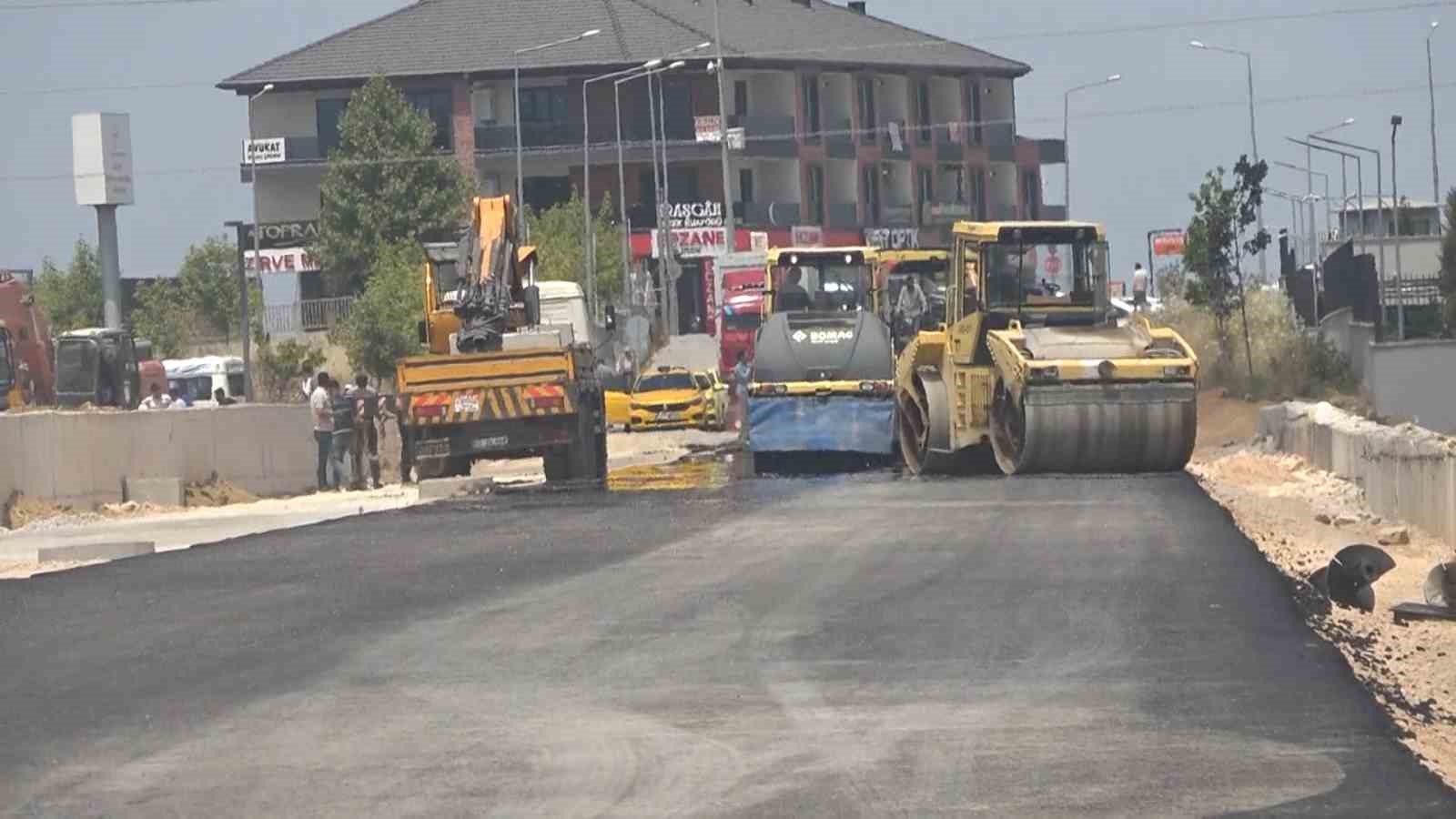 Yalova’da hastane yolunun asfaltı atıldı 