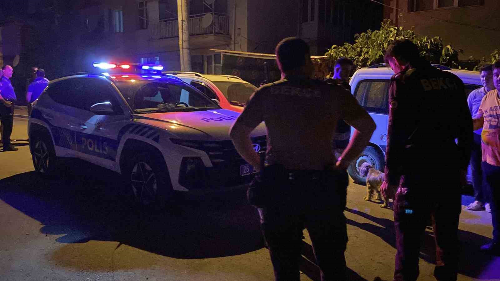 Gece çıkan aile içi kavga mahalleyi ayağa kaldırdı 