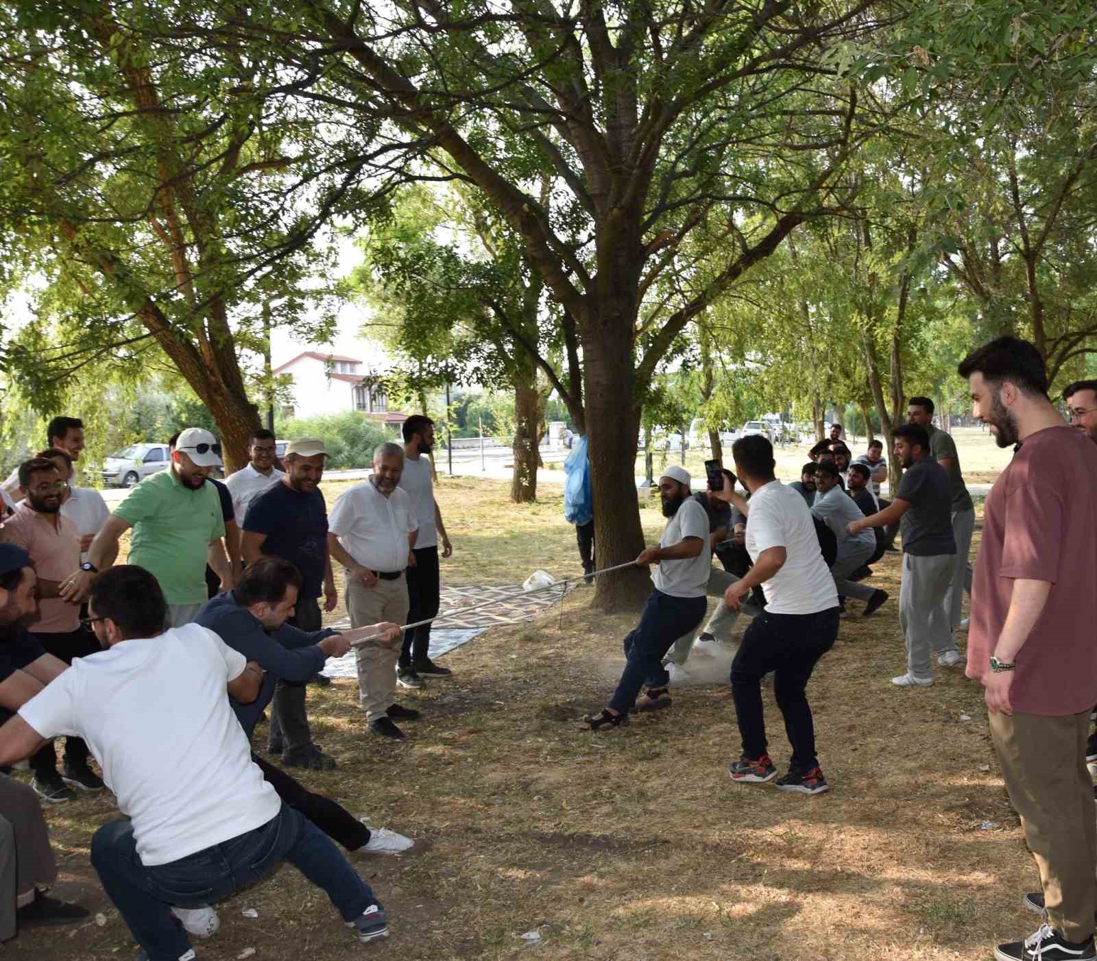 Kütahya Dini İhtisas Merkezi’nde hem eğitim hem etkinlik dolu günler 