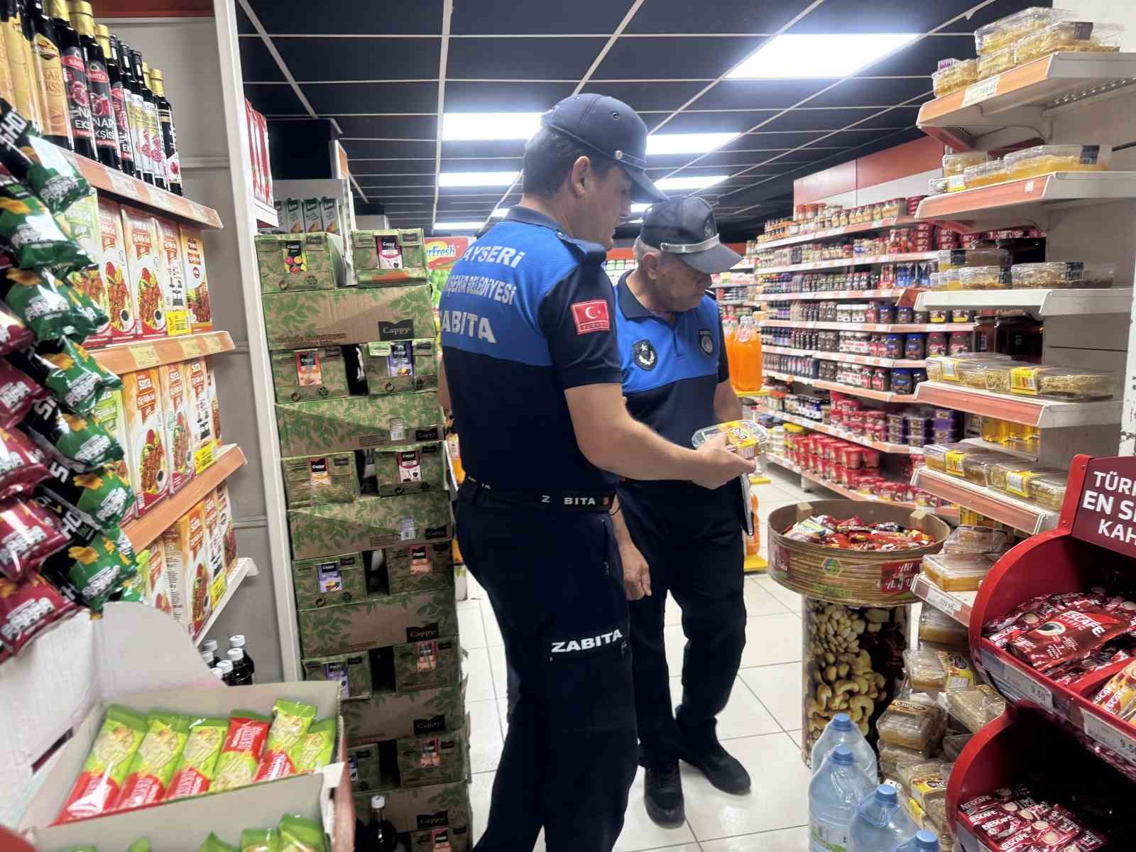 Kayseri Büyükşehir Zabıta’dan marketlere sıkı denetim 