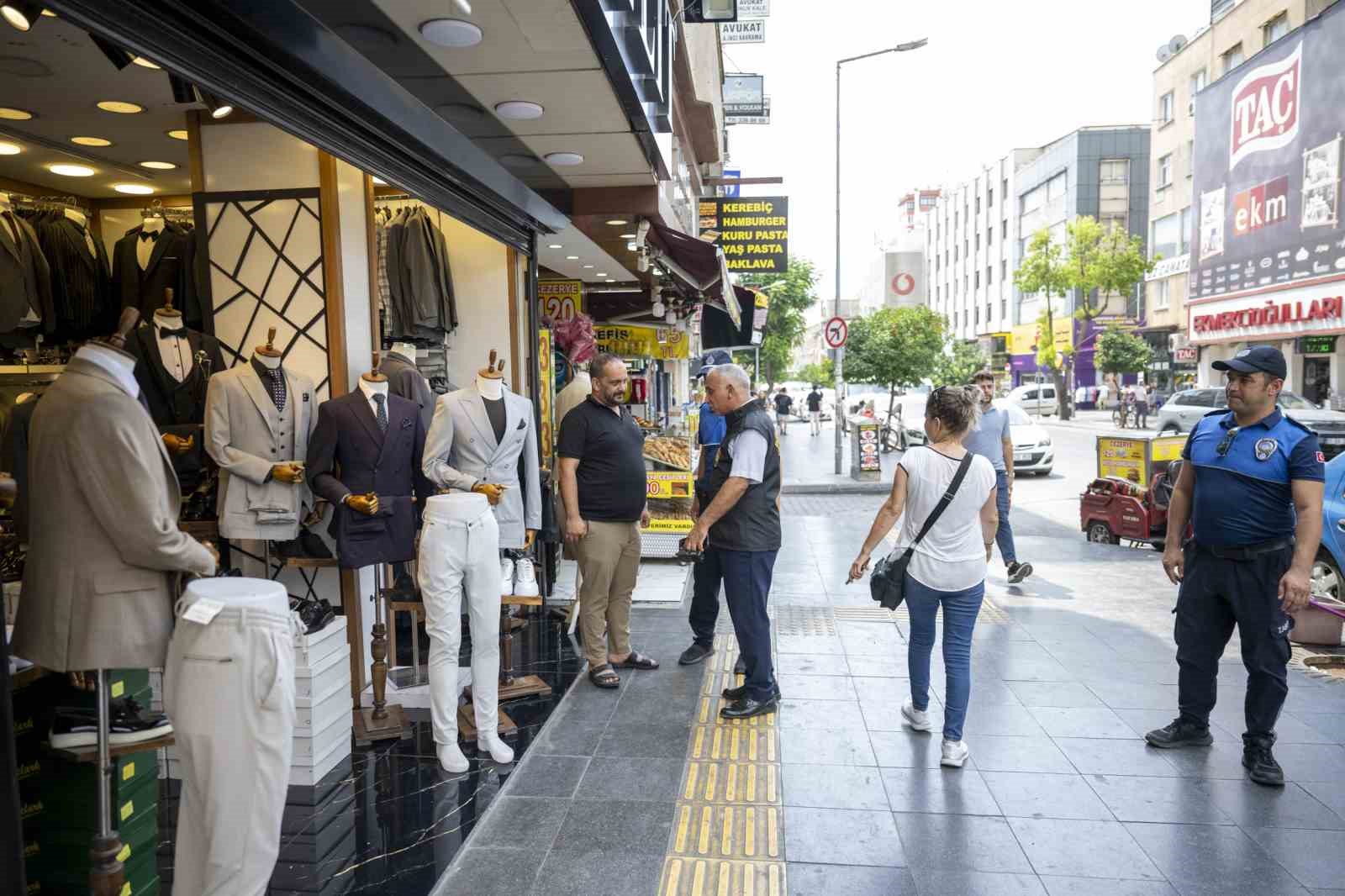 Mersin’de kaldırım ve yol işgaline geçit verilmiyor 