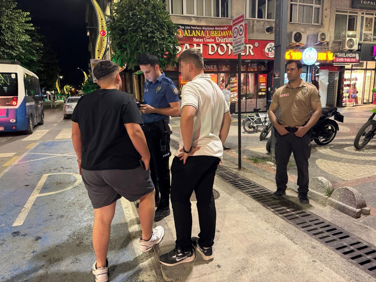 Karasu’da ‘Huzur Uygulaması’nda uyuşturucu ele geçirildi: 2 gözaltı 