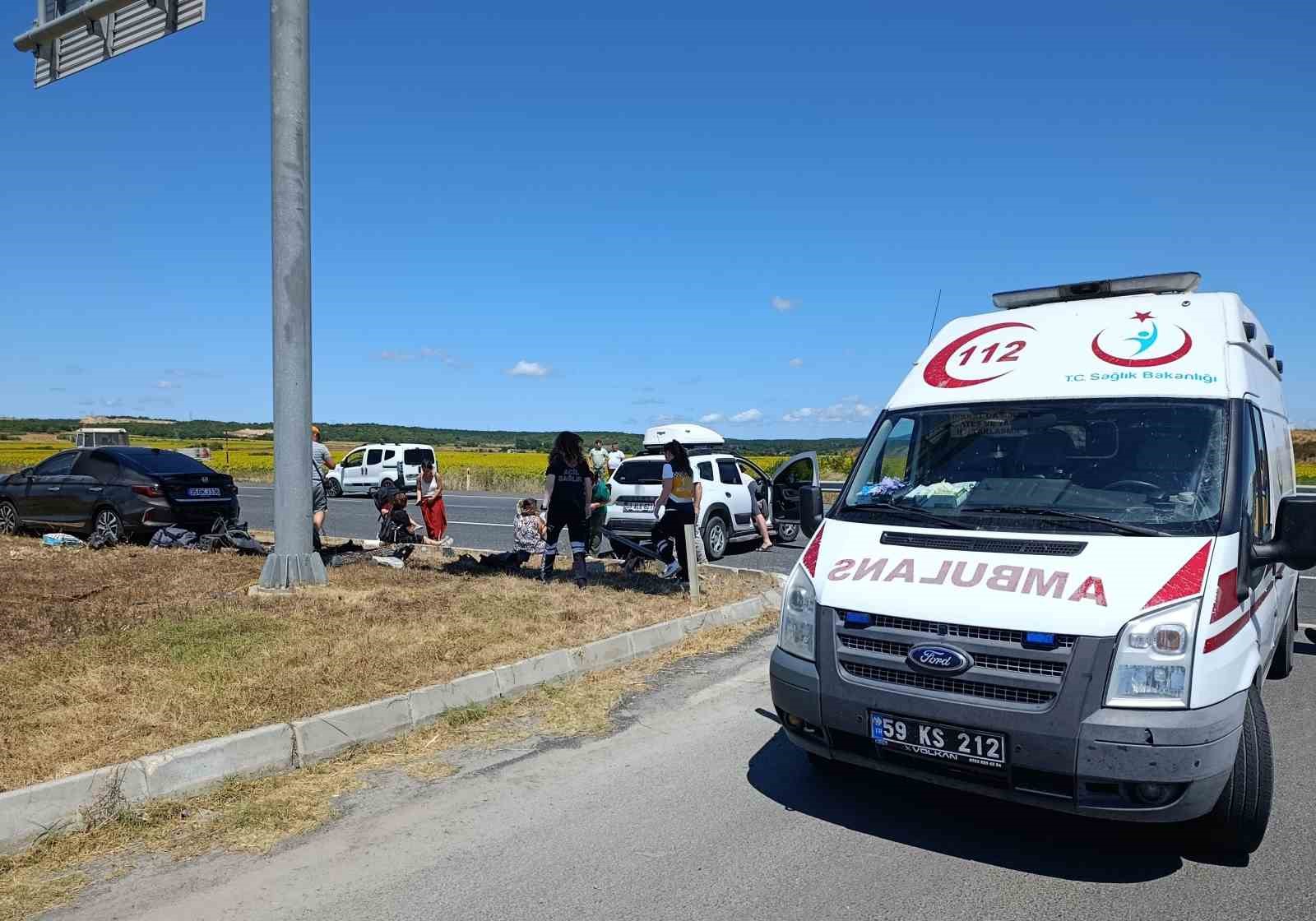 Tekirdağ’da ışık ihlali sonucu trafik kazası: 2’si çocuk, 9 yaralı 