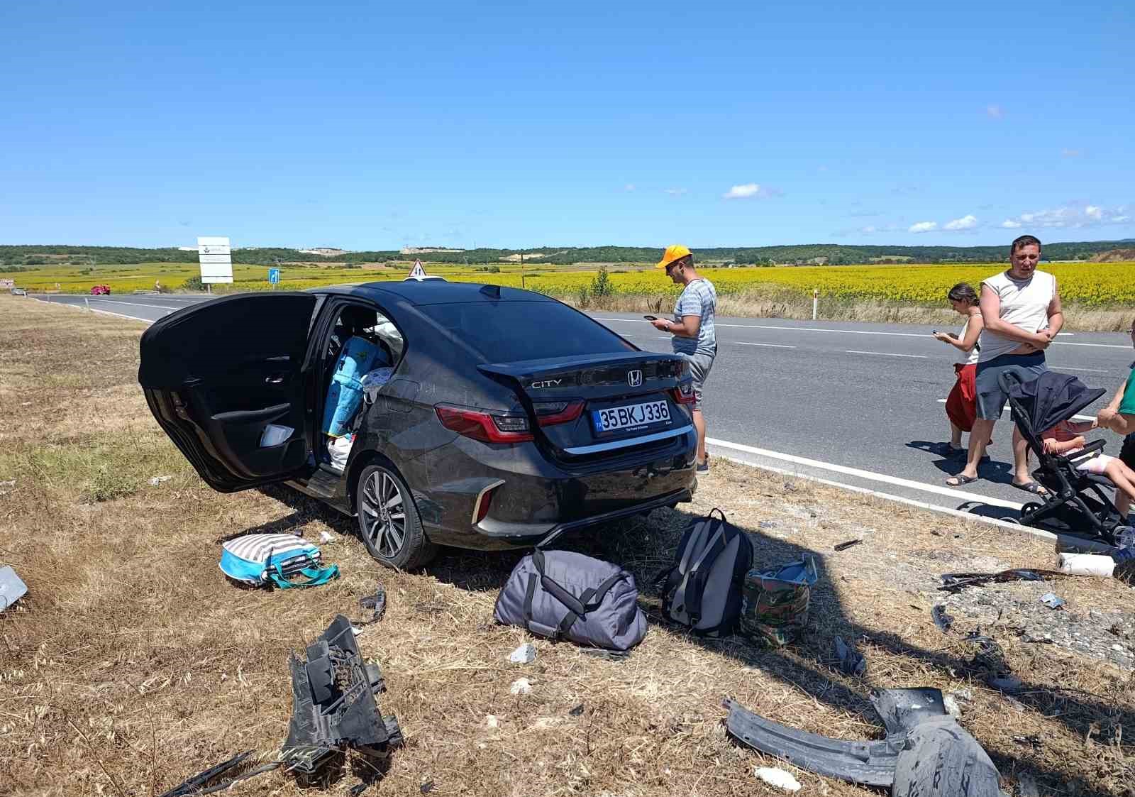 Tekirdağ’da ışık ihlali sonucu trafik kazası: 2’si çocuk, 9 yaralı 